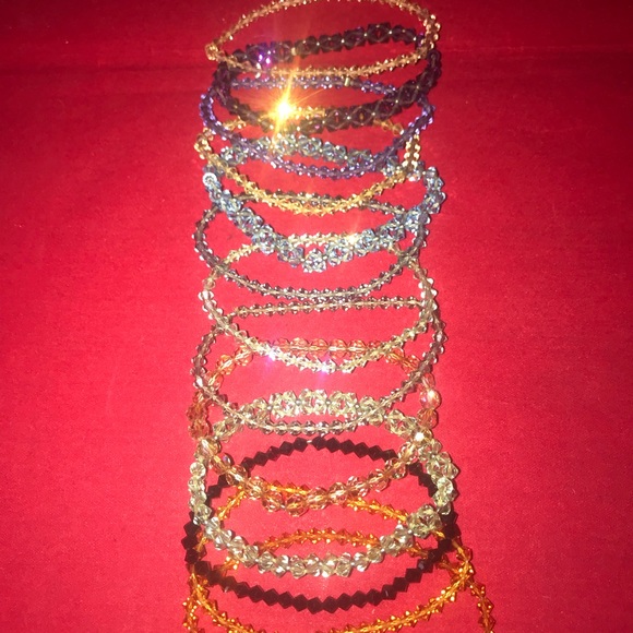 A whole bunch beaded crystal-style shiny bracelets - Picture 3 of 4